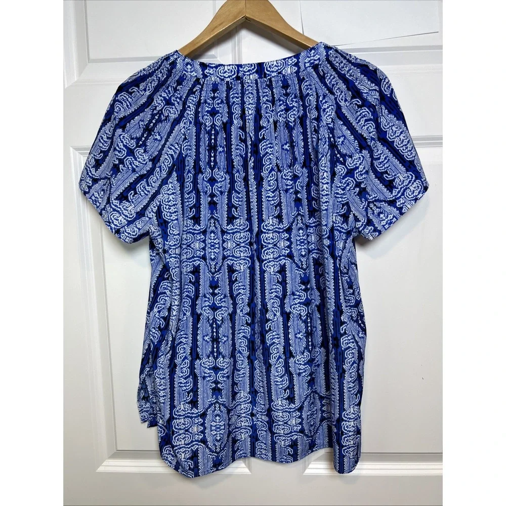 Dana Buchman XL Peasant Blouse Blue White Ikat Medallion Smocked Split Neck Top